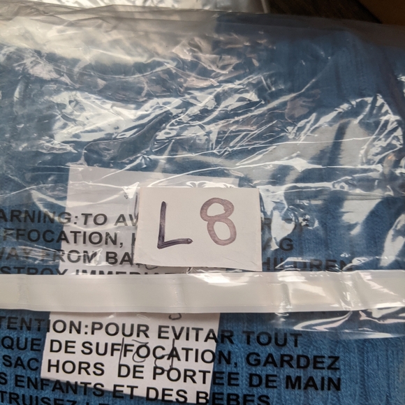 Neiman Marcus Cashmere Cable Knit V Neck Sweater Blue Small - Picture 7 of 7